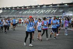 BIB: 50471, 51350
                            <button type="button" onclick="openModal(10465516)" class="btn btn-primary btn-sm float-right btn-popup" data-toggle="modal" data-target=".modal-high-quality">
                        <i class="fas fa-shopping-cart"></i> Add to Cart
                    </button>
                                            <button type="button" onclick="isThisMe(10465516, true)" class="btn btn-success btn-sm float-right btn-popup btn-isme hidden" data-toggle="tooltip" data-placement="bottom" title="นี่คือรูปของคุณใช่ไหม คลิกที่นี่เพื่อเอาเข้าอัลบั้ม">
                        <i class="fas fa-plus"></i> Add to album
                    </button>
                    <button type="button" onclick="isThisMe(10465516, false)" class="btn btn-warning btn-sm float-right btn-popup btn-isnotme hidden">
                        <i class="fas fa-ban"></i> Remove from album
                    </button>